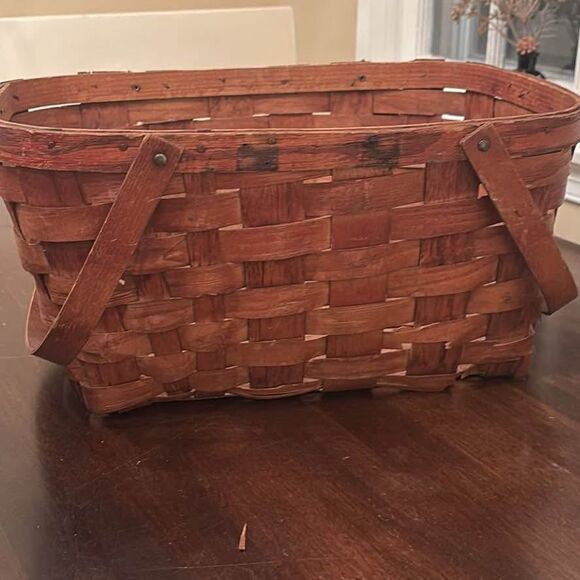 Rustic Vintage Market Basket - Picture 4 of 7